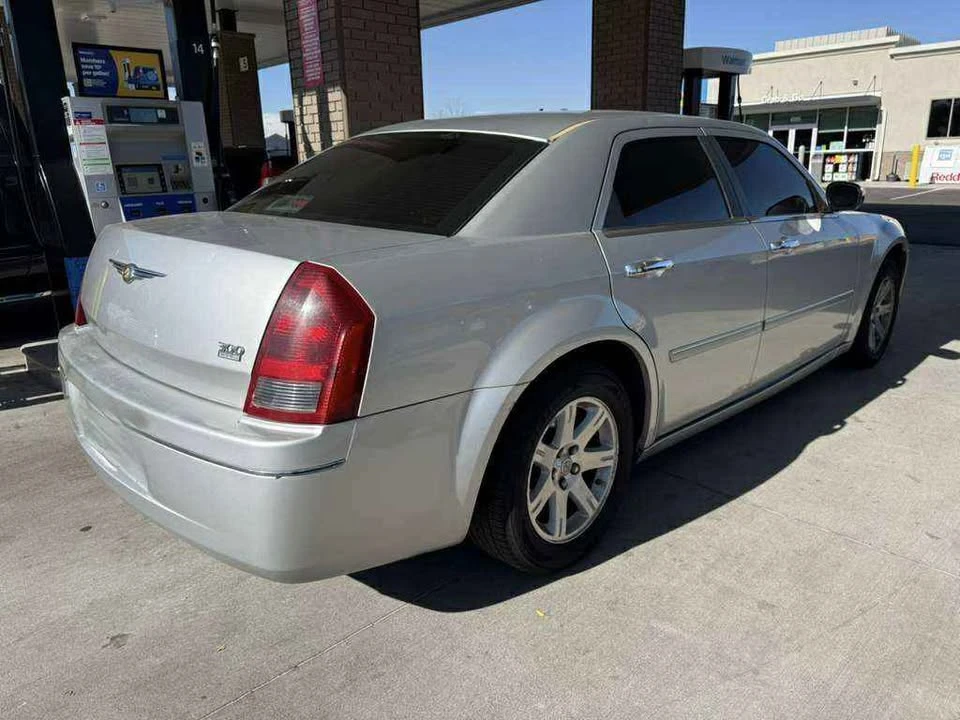 2006 Chrysler 300 (2005-2023) - Image 4 of 4