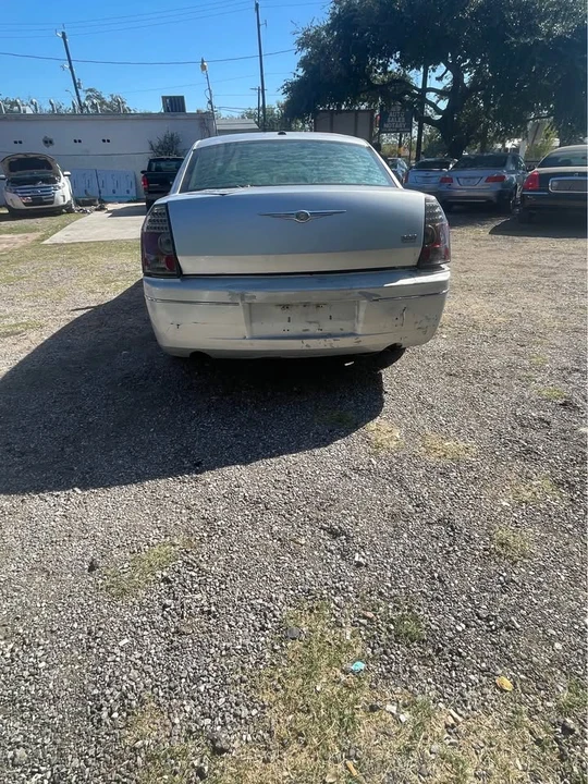 2006 Chrysler 300 (2005-2023) - Image 4 of 4
