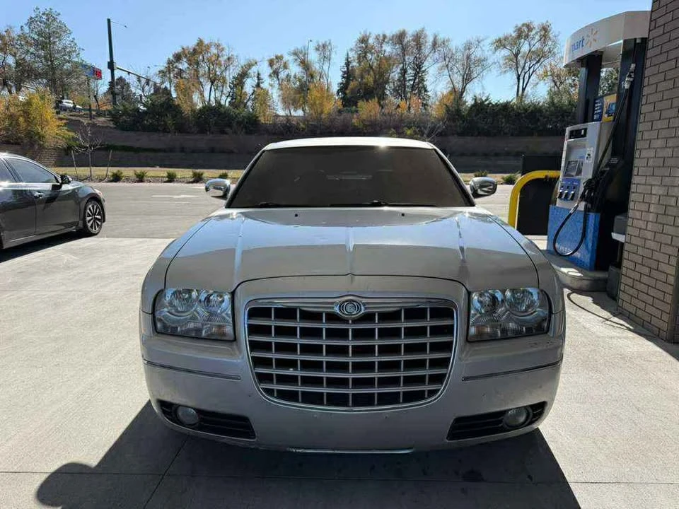 2006 Chrysler 300 (2005-2023) - Image 2 of 4