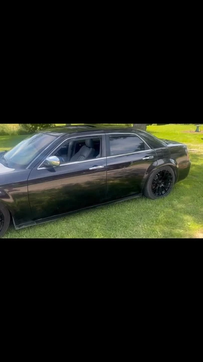 2006 Chrysler 300 (2005-2023) - Image 2 of 2