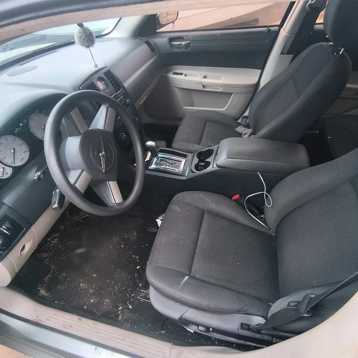 2006 Chrysler 300 (2005-2023) - Image 4 of 10