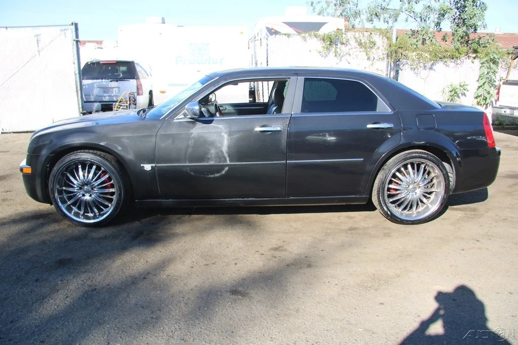 2006 Chrysler 300 (2005-2023) - Image 6 of 21