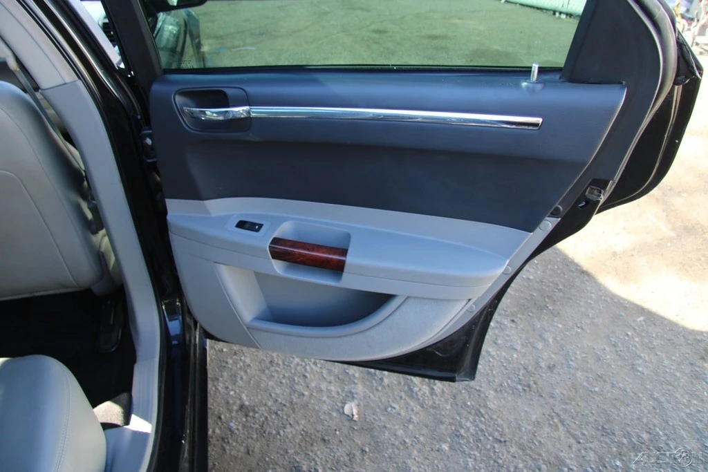 2006 Chrysler 300 (2005-2023) - Image 21 of 21