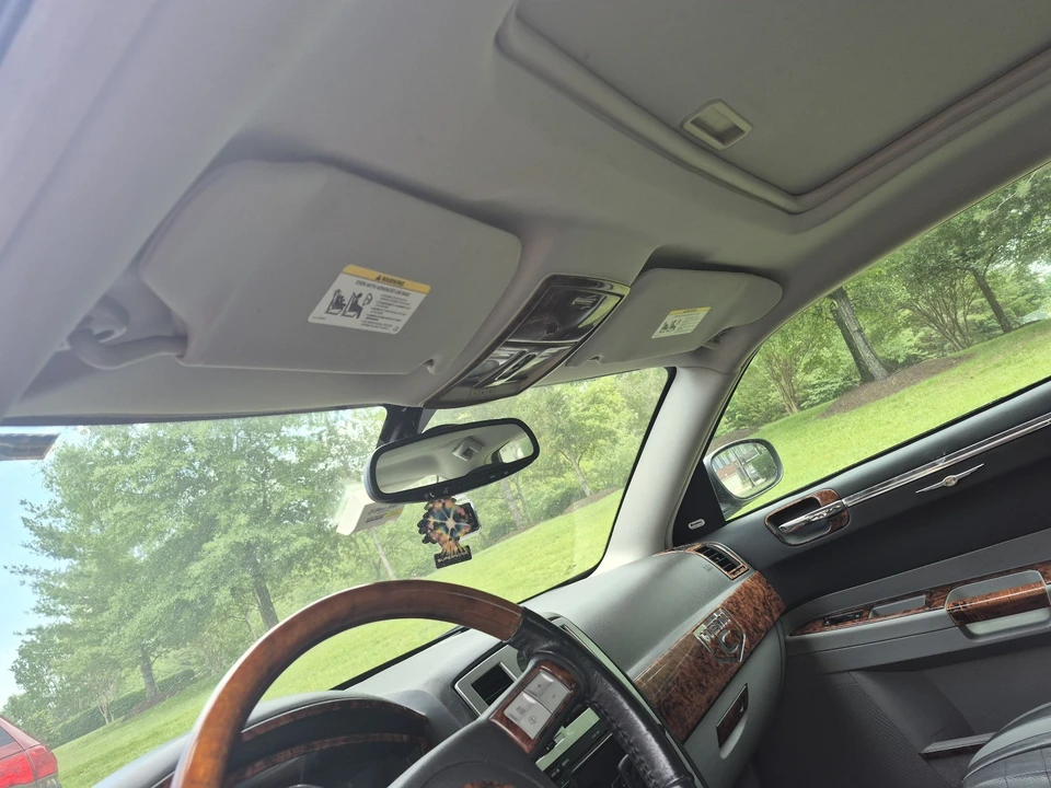 2006 Chrysler 300 (2005-2023) - Image 12 of 26