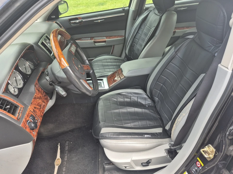 2006 Chrysler 300 (2005-2023) - Image 11 of 26