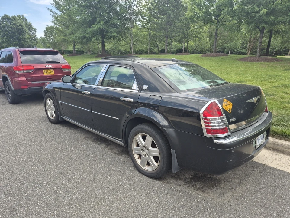 2006 Chrysler 300 (2005-2023) - Image 6 of 26