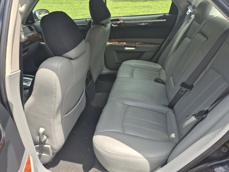2006 Chrysler 300 (2005-2023) - Image 19 of 26