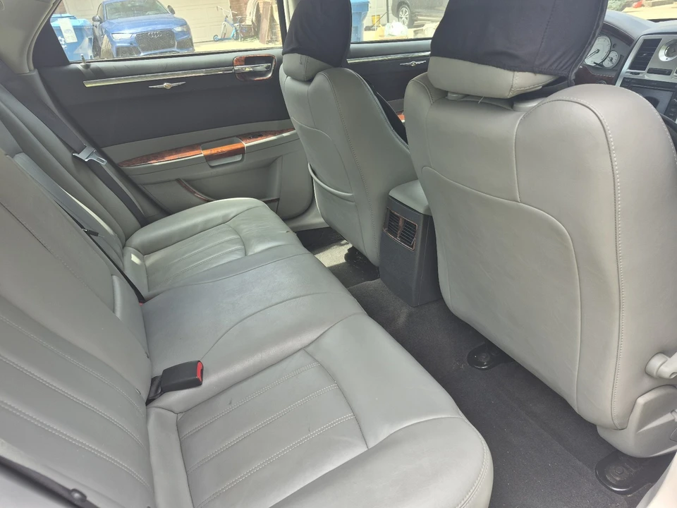 2006 Chrysler 300 (2005-2023) - Image 18 of 26