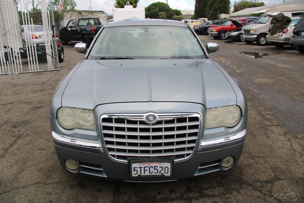 2006 Chrysler 300 (2005-2023) - Image 9 of 21
