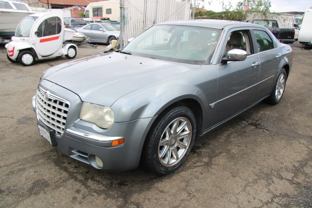 2006 Chrysler 300 (2005-2023) - Image 2 of 21