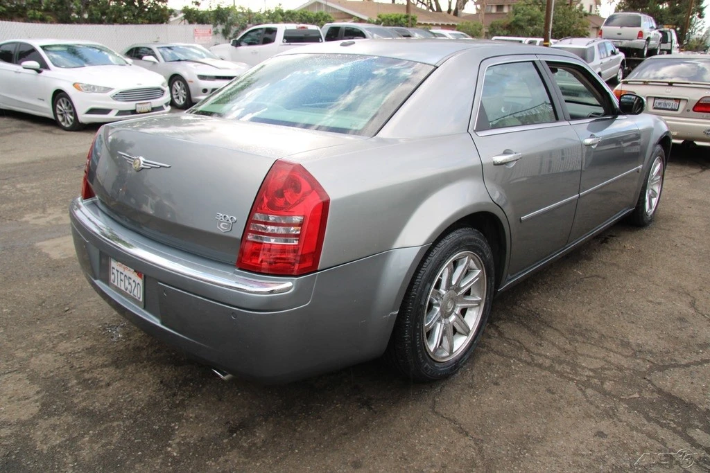 2006 Chrysler 300 (2005-2023) - Image 6 of 21