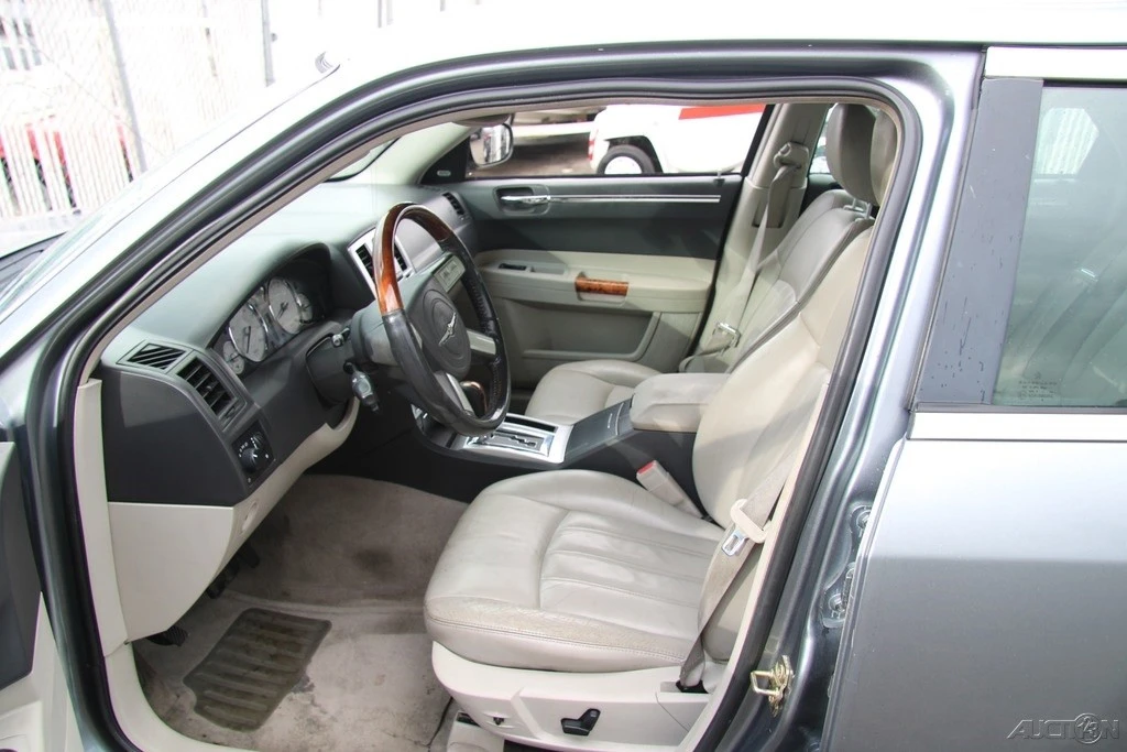 2006 Chrysler 300 (2005-2023) - Image 12 of 21
