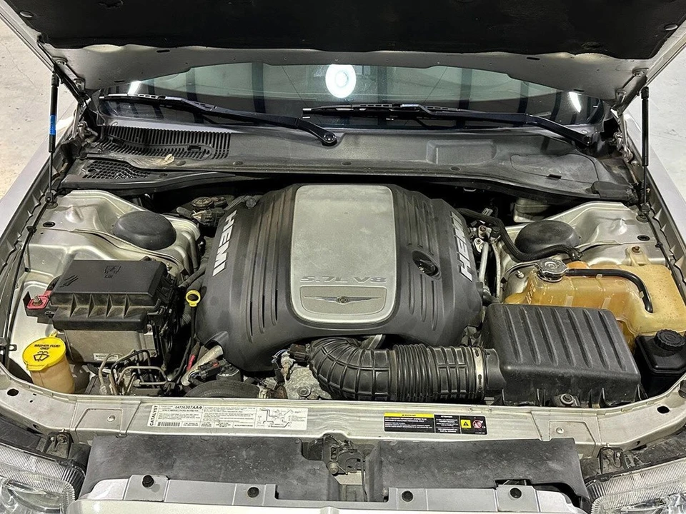 2006 Chrysler - Image 18 of 24