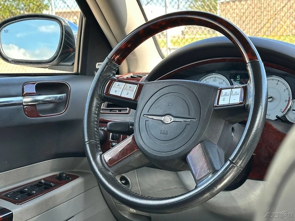 2006 Chrysler - Image 19 of 24