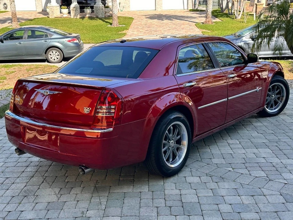 2006 Chrysler 300 (2005-2023) - Image 8 of 21