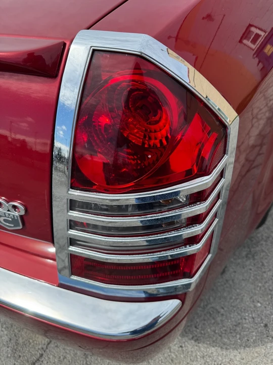 2006 Chrysler 300 (2005-2023) - Image 19 of 22