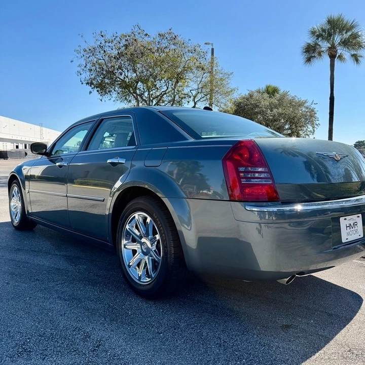 2006 Chrysler 300 (2005-2023) - Image 14 of 21
