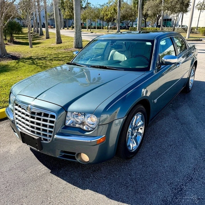 2006 Chrysler 300 (2005-2023) - Image 2 of 21