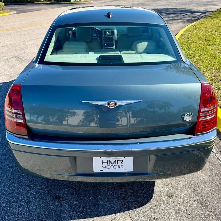 2006 Chrysler 300 (2005-2023) - Image 11 of 21