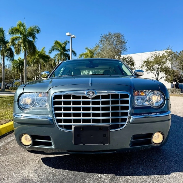 2006 Chrysler 300 (2005-2023) - Image 5 of 21