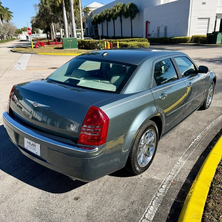 2006 Chrysler 300 (2005-2023) - Image 9 of 21