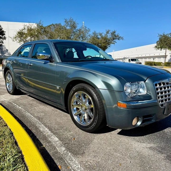 2006 Chrysler 300 (2005-2023) - Image 7 of 21