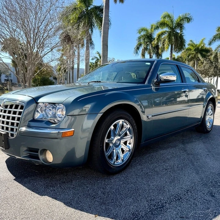 2006 Chrysler 300 (2005-2023) - Image 3 of 21