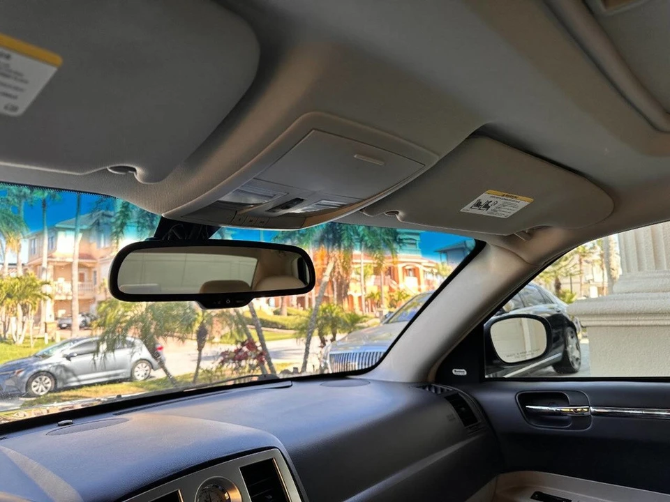 2006 Chrysler 300 (2005-2023) - Image 20 of 24