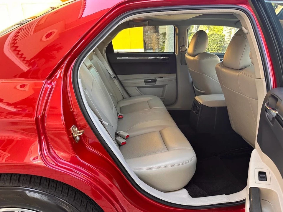 2006 Chrysler 300 (2005-2023) - Image 24 of 24