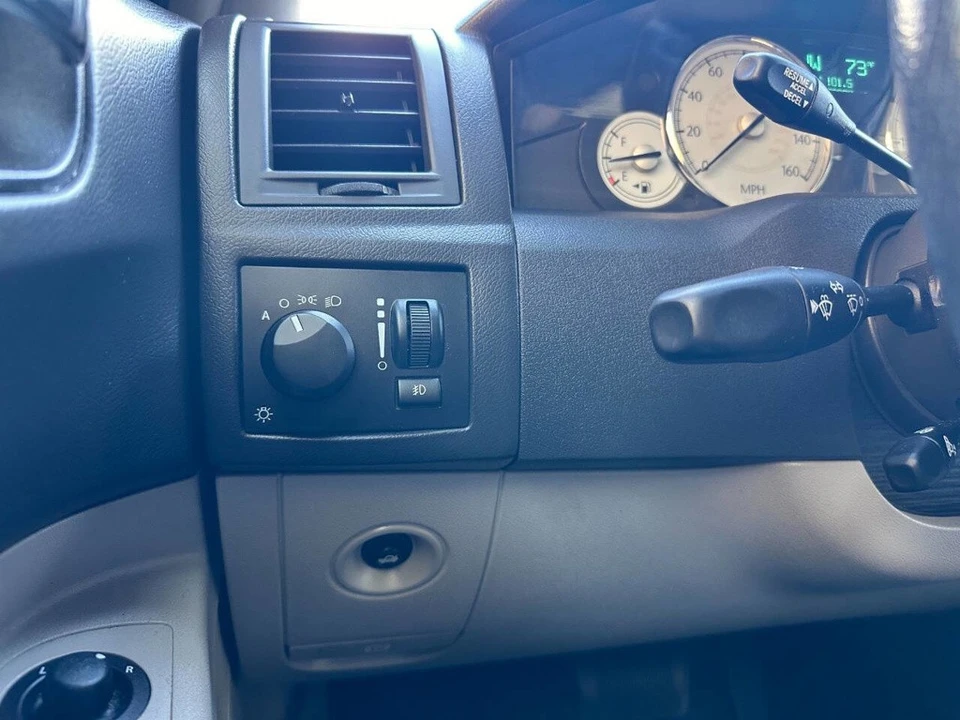 2006 Chrysler 300 (2005-2023) - Image 17 of 24