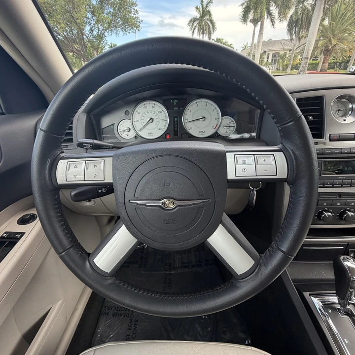 2006 Chrysler 300 (2005-2023) - Image 21 of 31