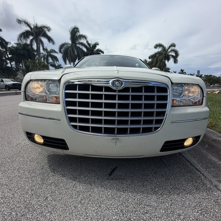 2006 Chrysler 300 (2005-2023) - Image 14 of 31