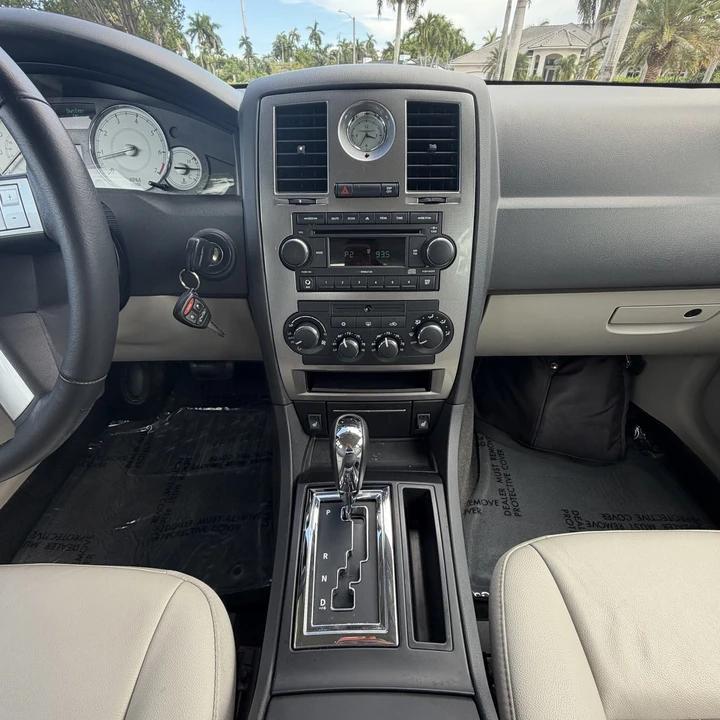 2006 Chrysler 300 (2005-2023) - Image 25 of 31