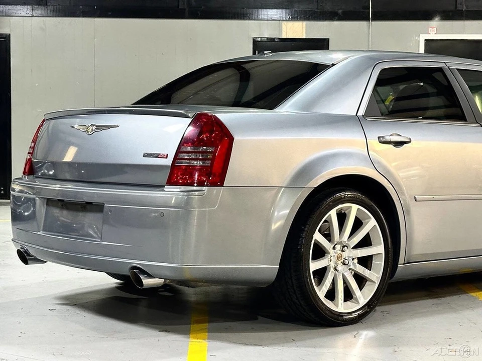 2006 Chrysler 300 (2005-2023) - Image 8 of 24