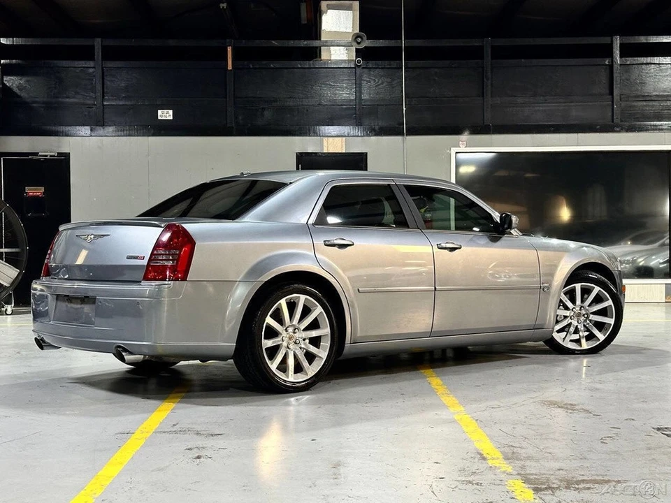 2006 Chrysler 300 (2005-2023) - Image 13 of 24