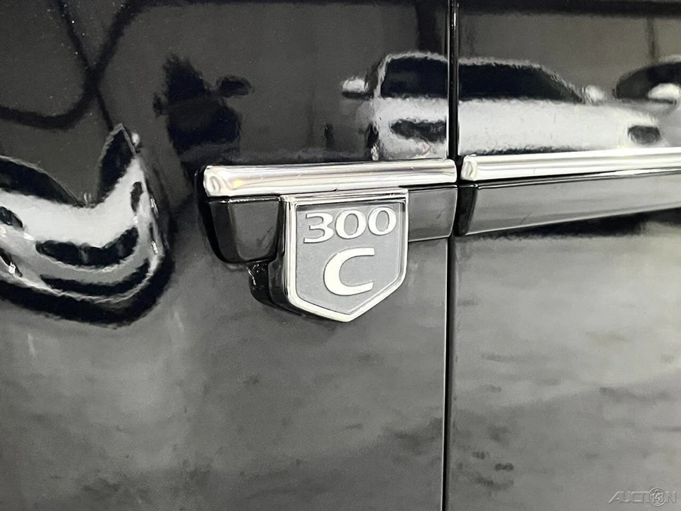 2006 Chrysler 300 (2005-2023) - Image 2 of 21
