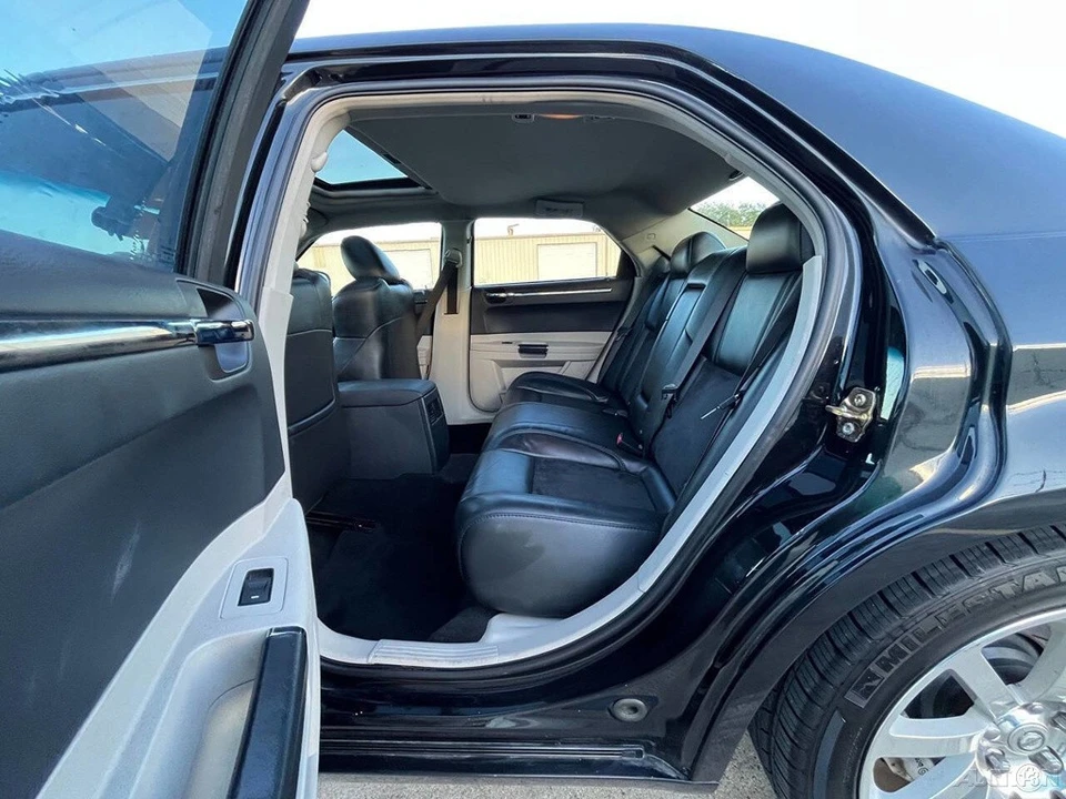 2006 Chrysler 300 (2005-2023) - Image 16 of 21