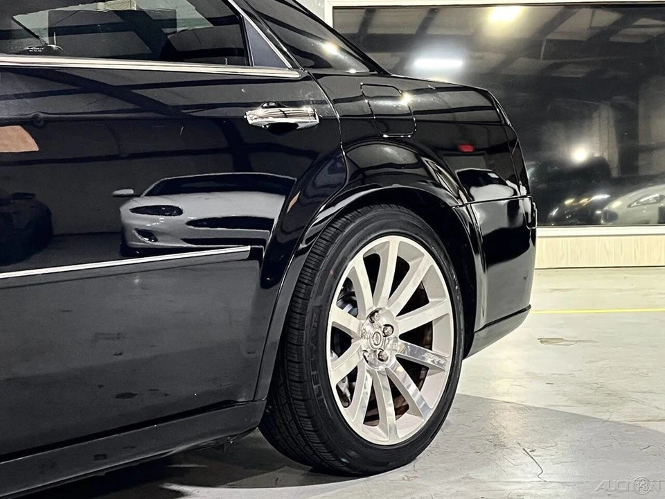 2006 Chrysler 300 (2005-2023) - Image 8 of 21