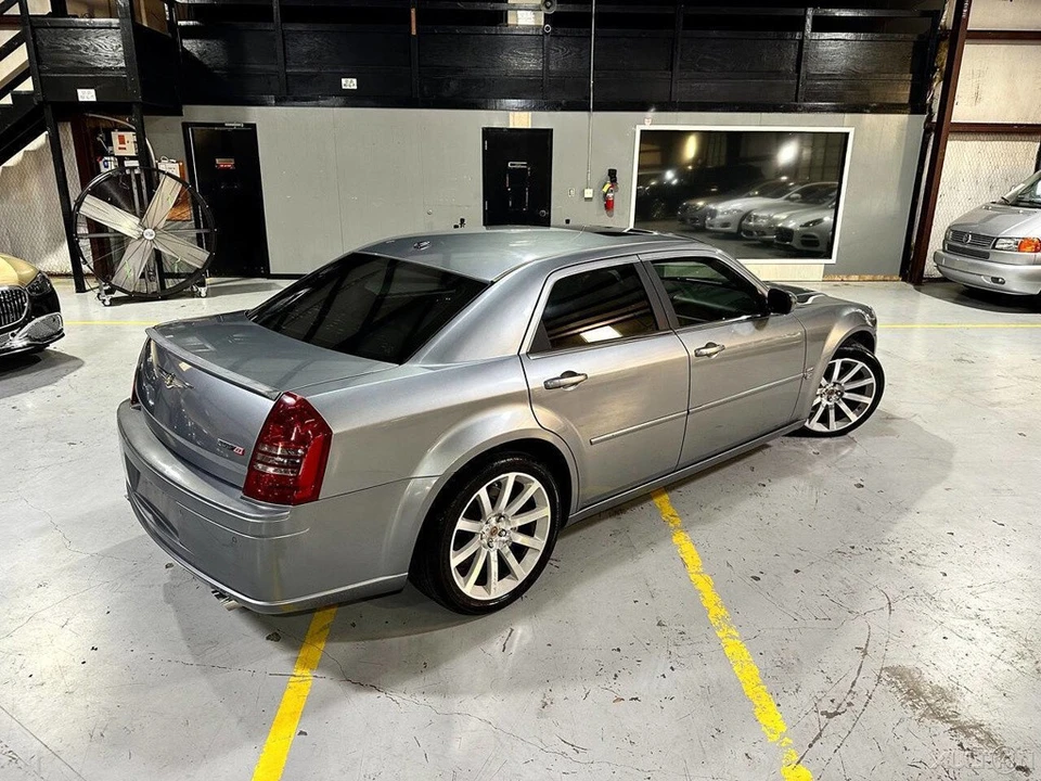 2006 Chrysler 300 (2005-2023) - Image 11 of 24
