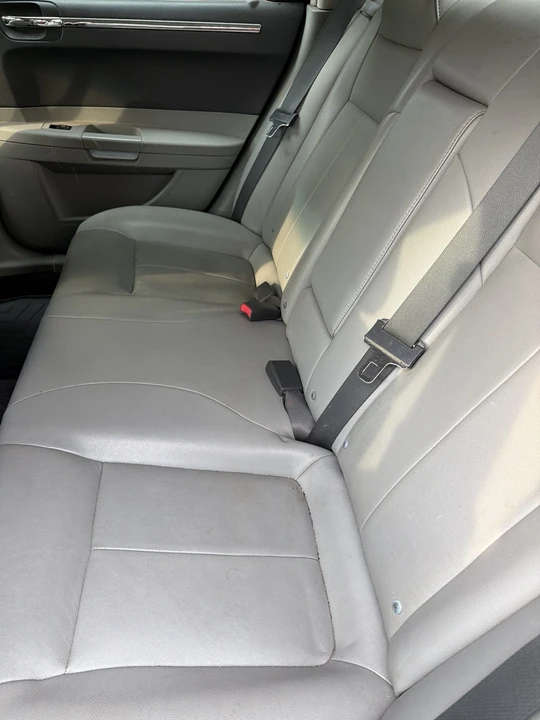 2006 Chrysler 300 (2005-2023) - Image 2 of 7
