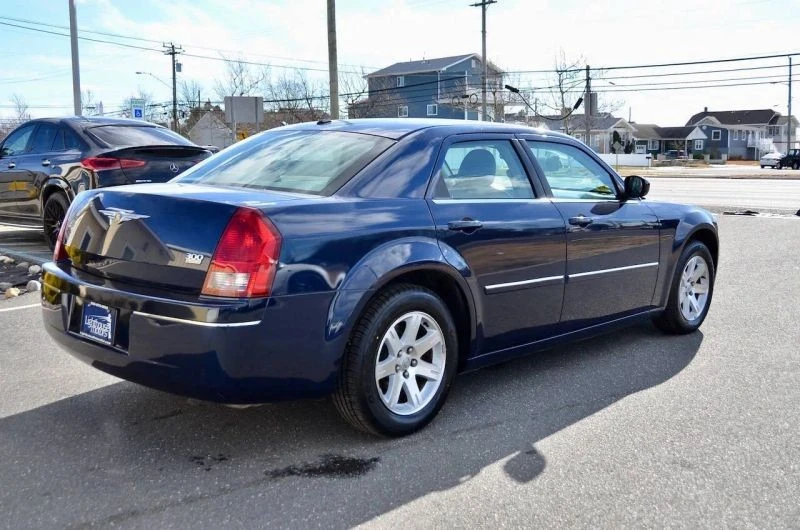2006 Chrysler 300 (2005-2023) - Image 11 of 12