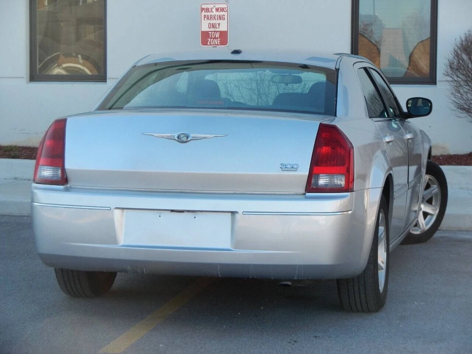 2006 Chrysler 300 (2005-2023) - Image 18 of 21