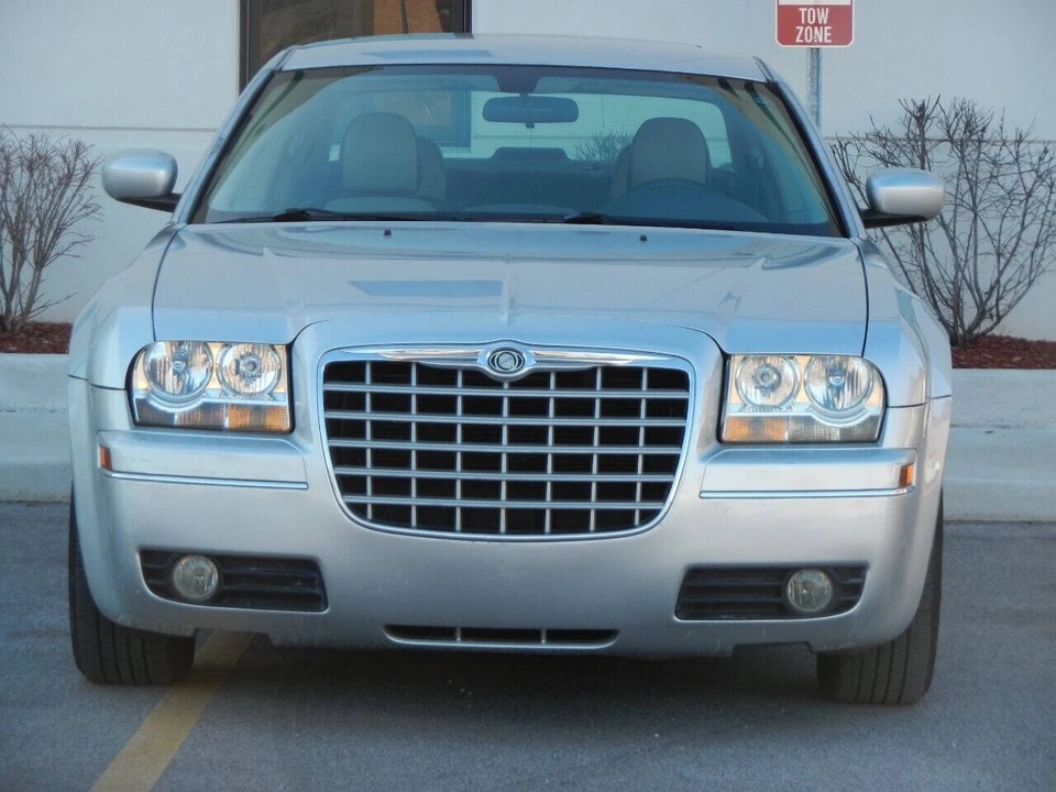 2006 Chrysler 300 (2005-2023) - Image 9 of 12
