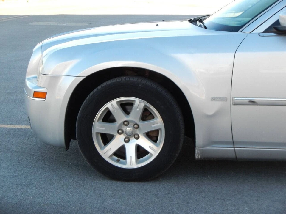 2006 Chrysler 300 (2005-2023) - Image 14 of 21