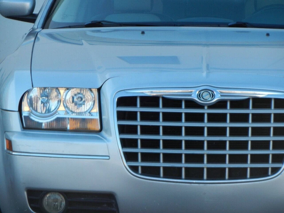 2006 Chrysler 300 (2005-2023) - Image 11 of 12