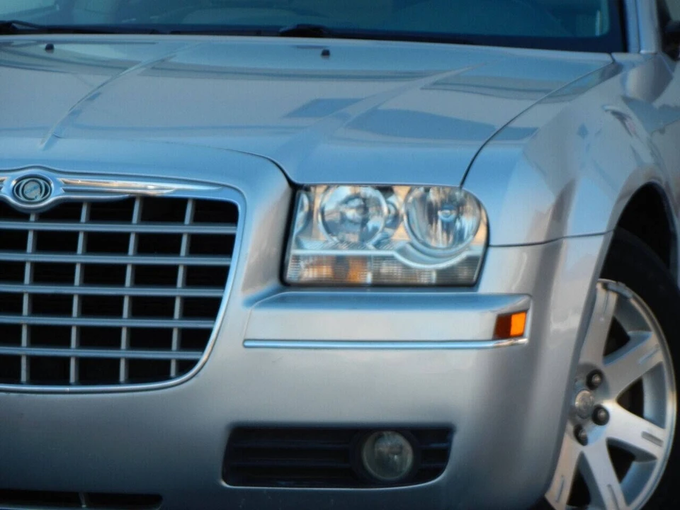 2006 Chrysler 300 (2005-2023) - Image 6 of 12