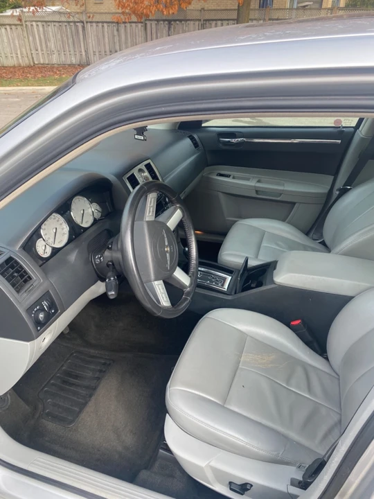 2006 Chrysler 300 (2005-2023) - Image 19 of 24
