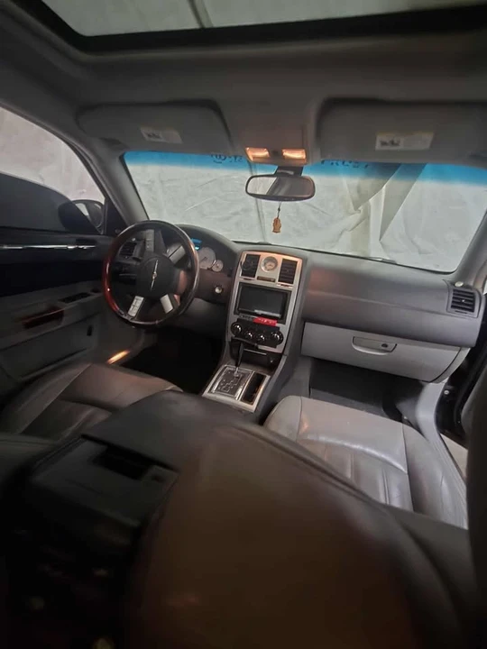 2006 Chrysler 300 (2005-2023) - Image 3 of 6
