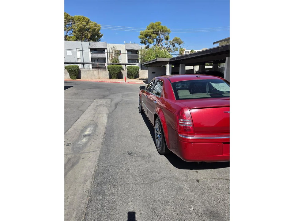2006 Chrysler 300 (2005-2023) - Image 7 of 21