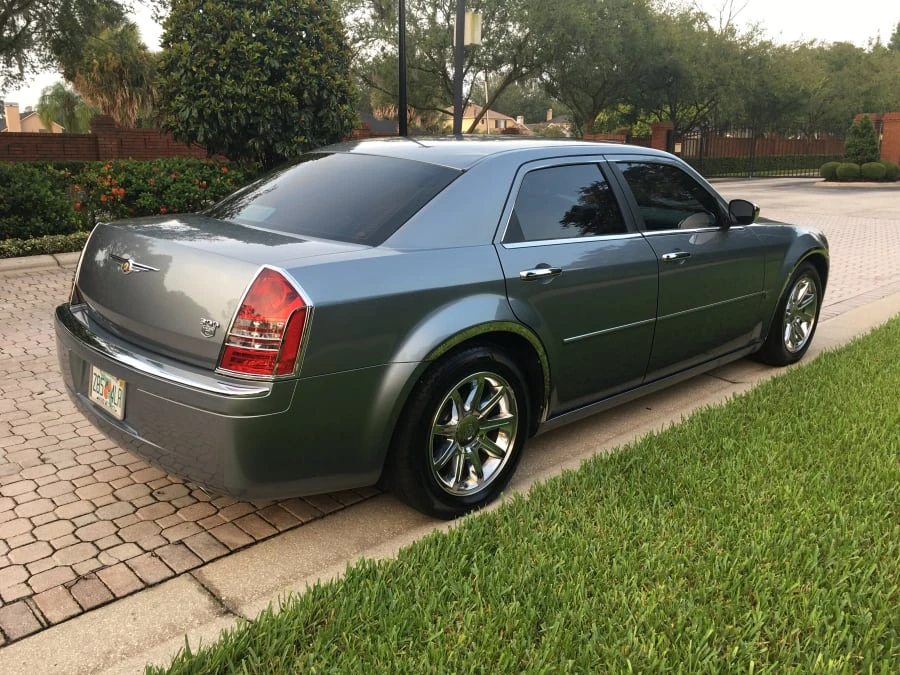 2006 Chrysler 300 (2005-2023) - Image 11 of 12
